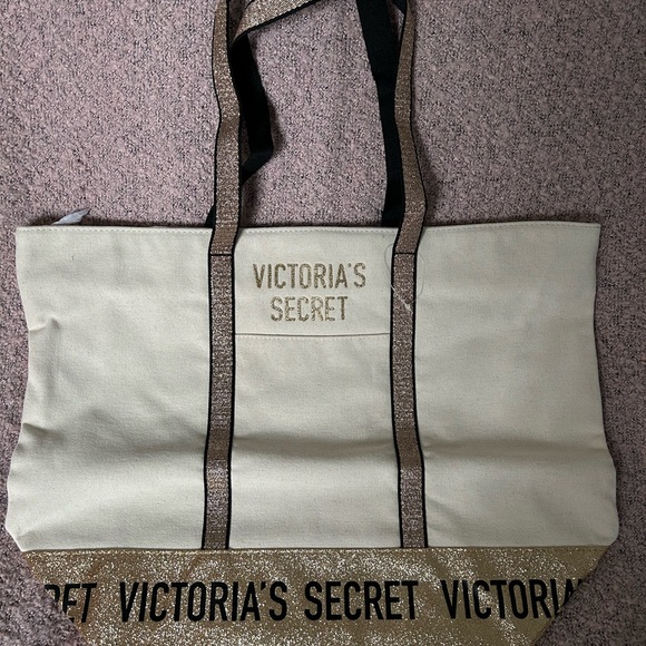 NWOT (4) Victoria Secret Shoulder Bags - Picture 2 of 5